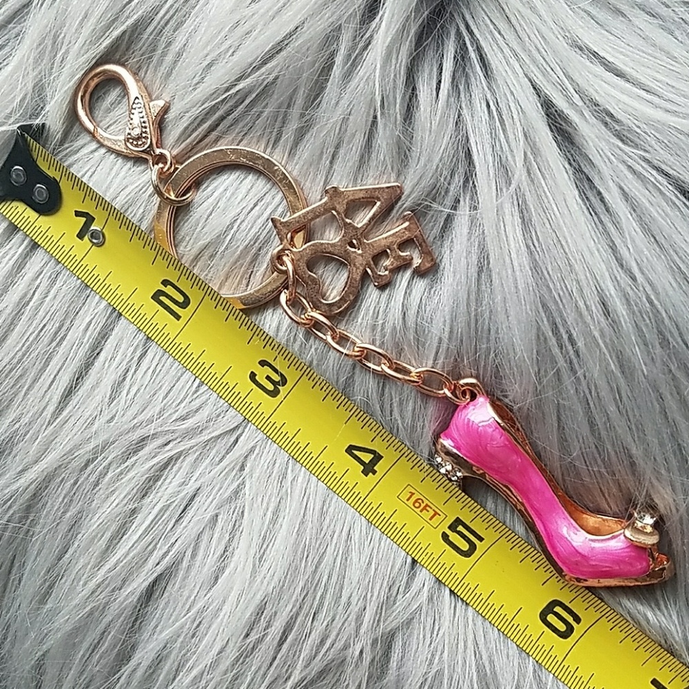 Girly Key Chain 💕💕 - Picture 6 of 6